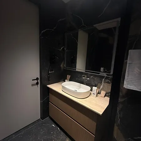 Terra Boutique تيرانا